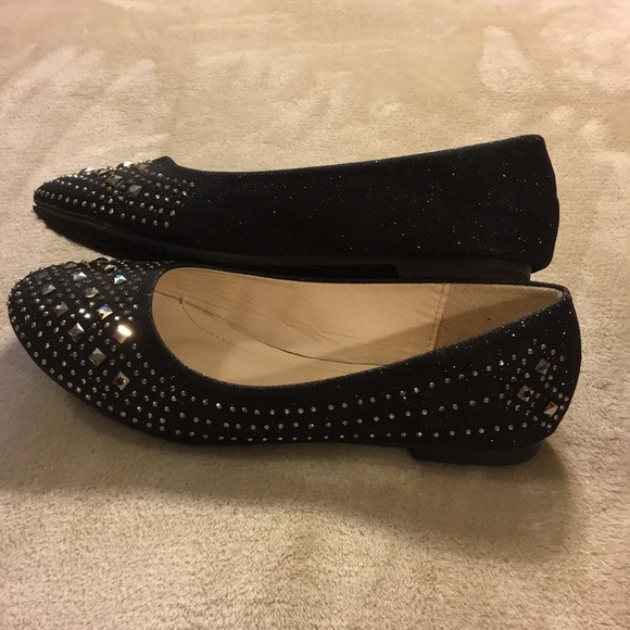 ❌DONATED❌ Girls Shoes - Picture 4 of 8